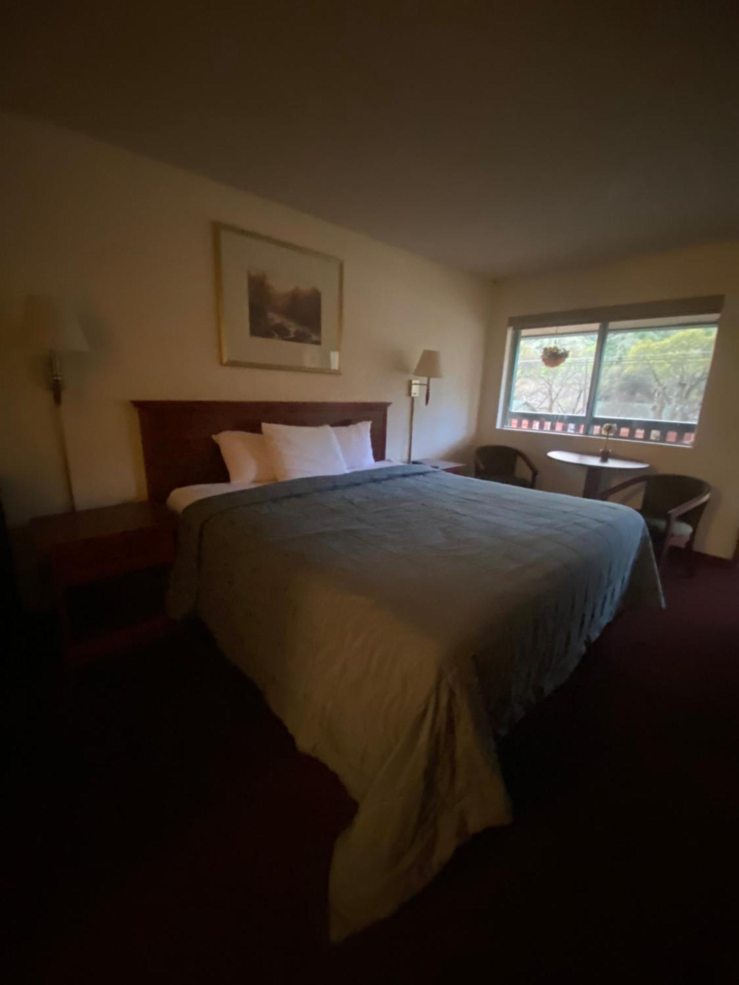 The River Inn Three Rivers Bagian luar foto
